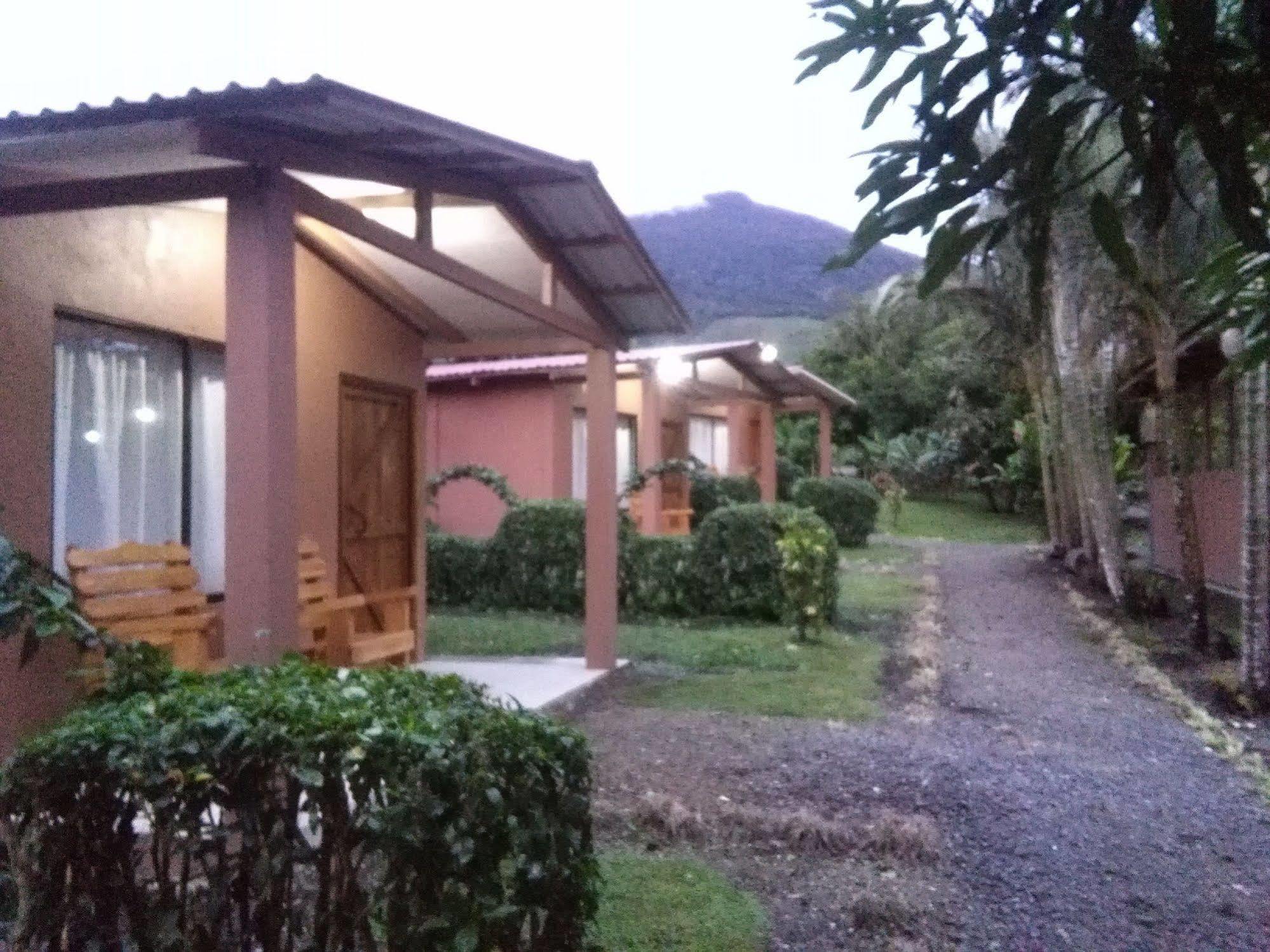 Paraiso Volcano Lodge Guayabo  外观 照片